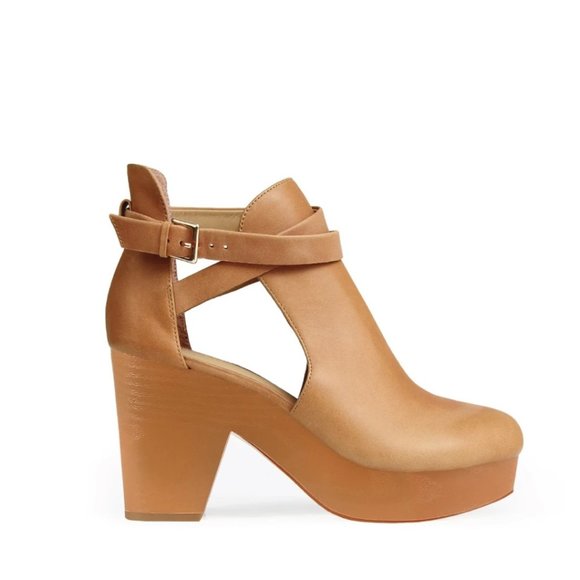 Belle & Bloom Shoes - BELLE & BLOOM FEARLESS CLOG ANKLE BOOT - TAN - SIZE 9 - NWT - NEVER WORN